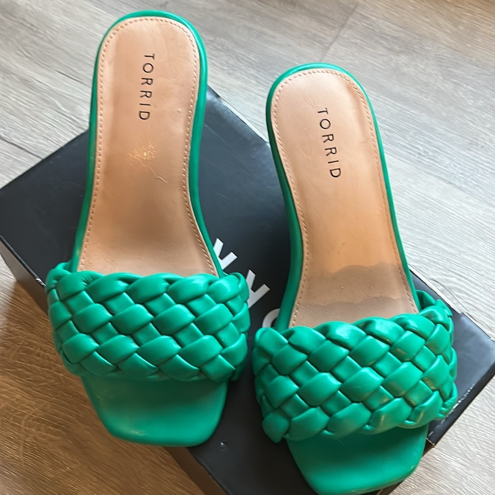 Torrid Green Woven Toe Strap Mule 8.5 (WW) - Picture 5 of 9